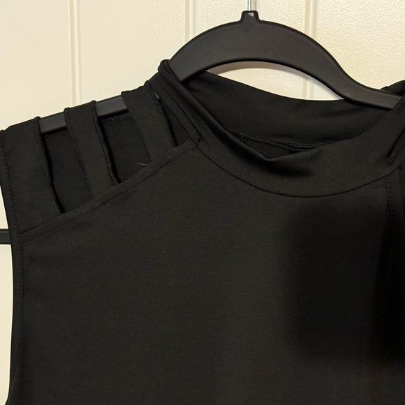 SHEIN Shirt - Picture 4 of 4